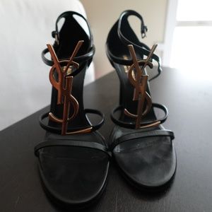 Saint Laurent Cassandra Black/Gold Size 38